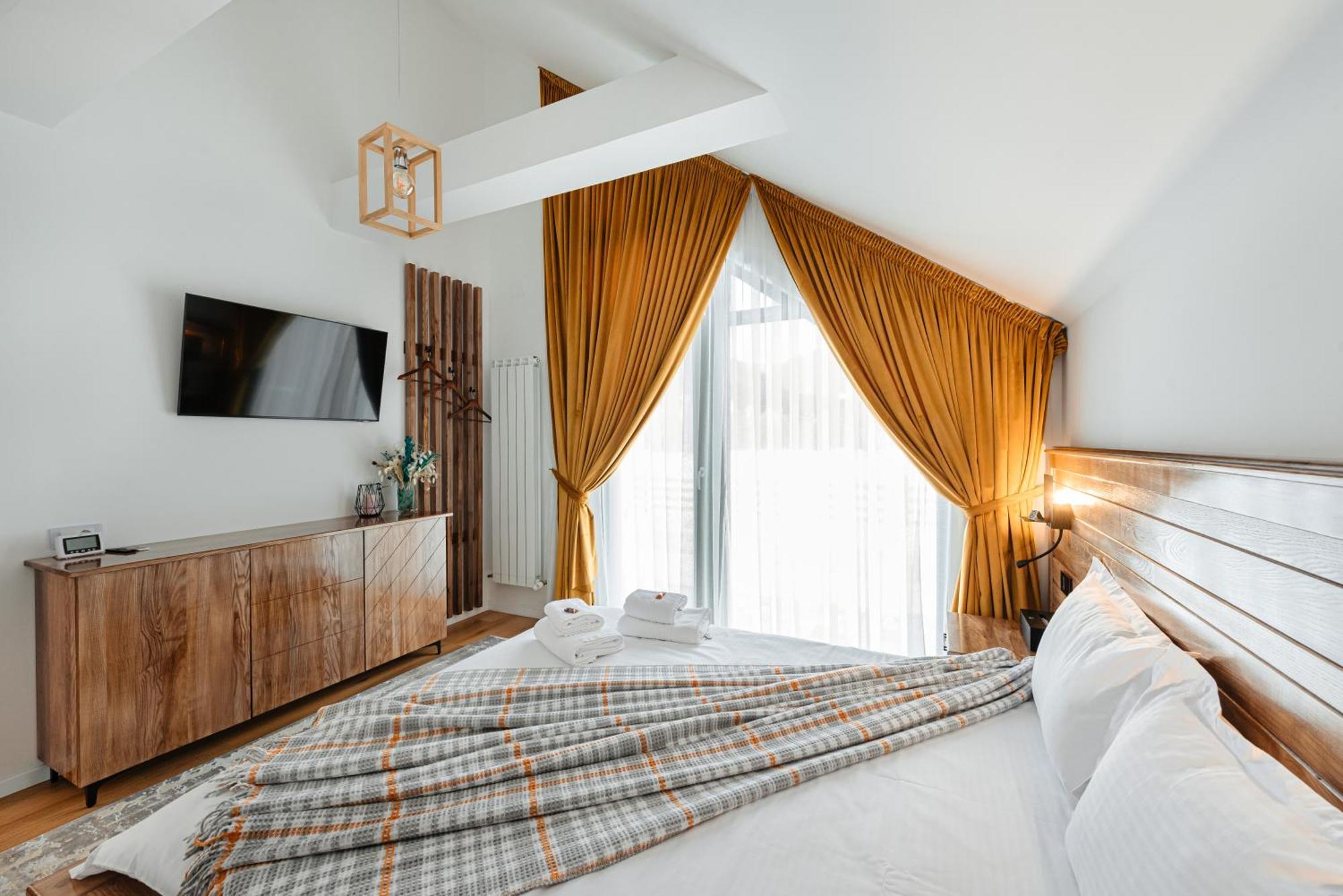 Elviu Guesthouse Lacu Rosu Ngoại thất bức ảnh